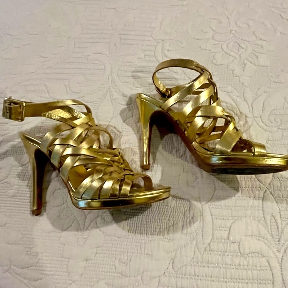 VGC Diane von Furstenberg Multi strap Platform Sandals in Gold sz. 8 - Picture 1 of 3